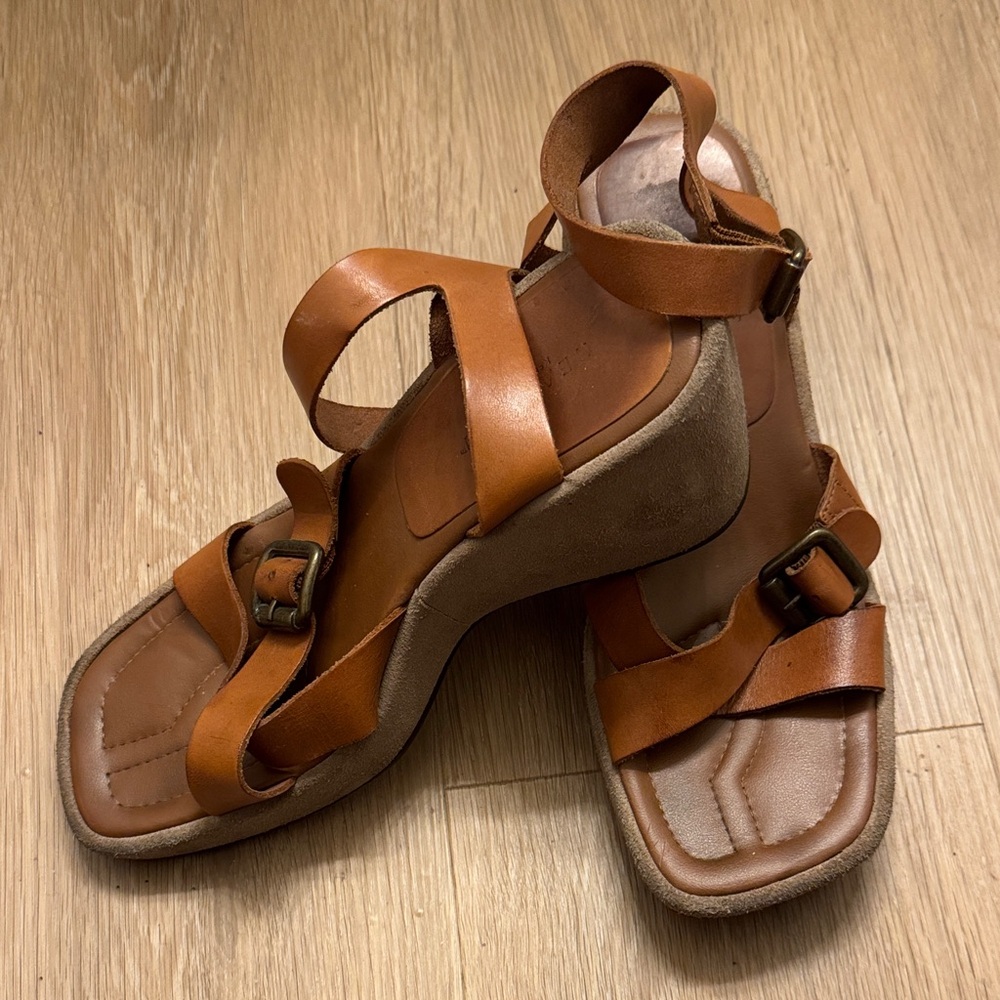 Kenneth Cole Reaction ‘Bell Bottom’ Leather Wedges - Made in Brazil Size 8.5